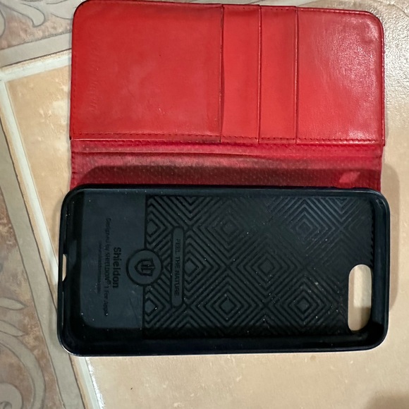 EUC IPHONE 7 PLUS - Picture 6 of 8